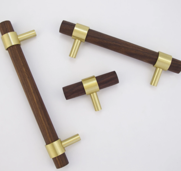 Cabinet Handles and Drawer Pulls