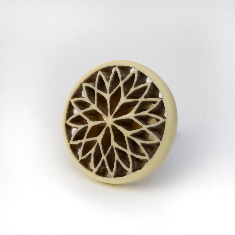 Ivory Mandela Knob - Hooks & Knobs