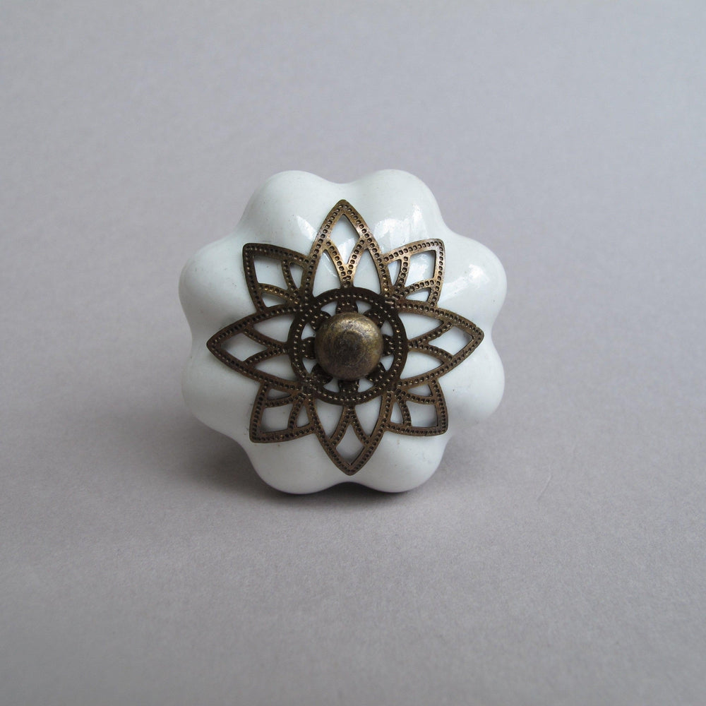 Brass Starburst Knob White Drawer Pulls & Knobs Hooks & Knobs