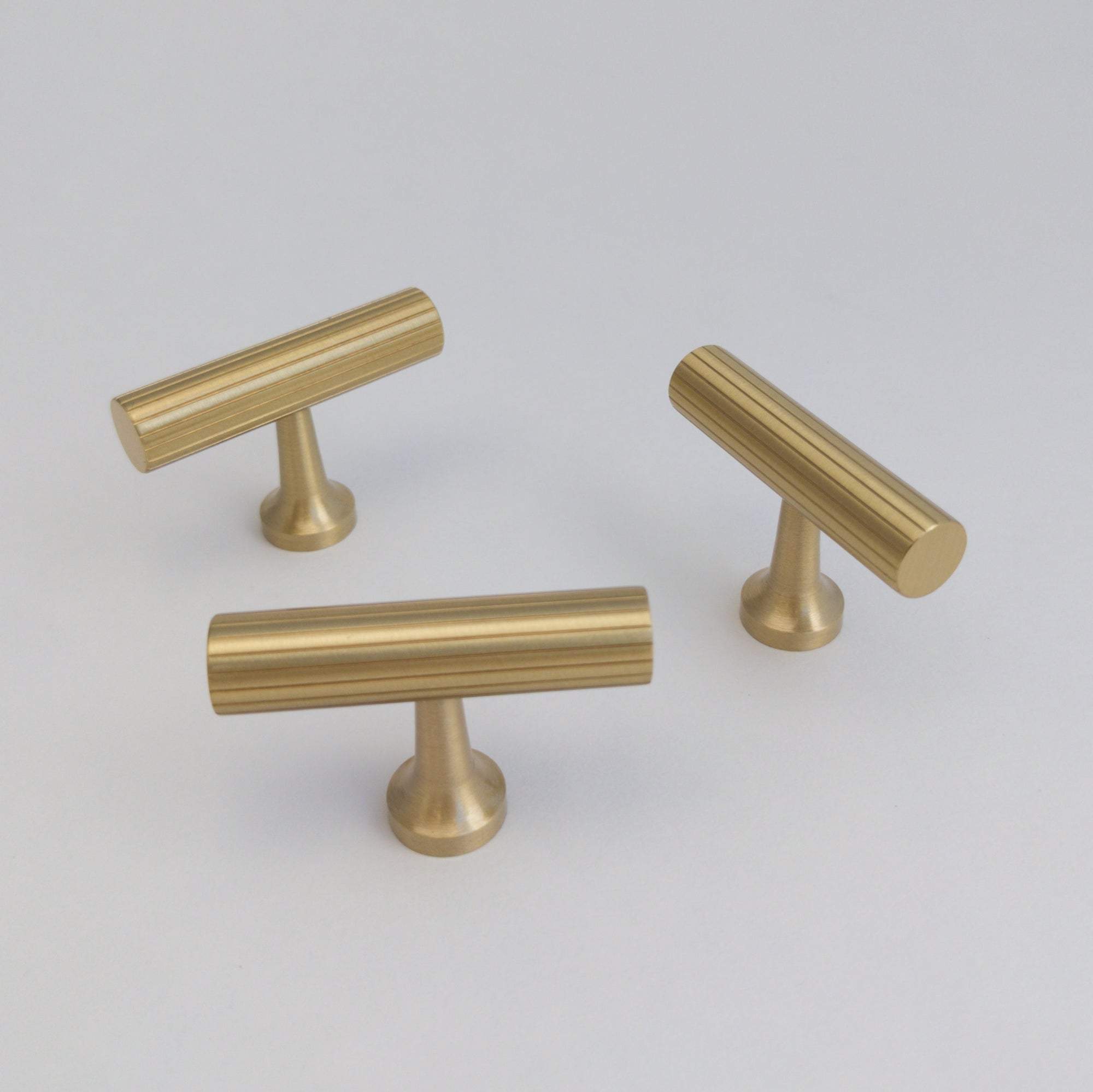 Fluted Brass Gold T-Bar Knob - Cabinet Pulls