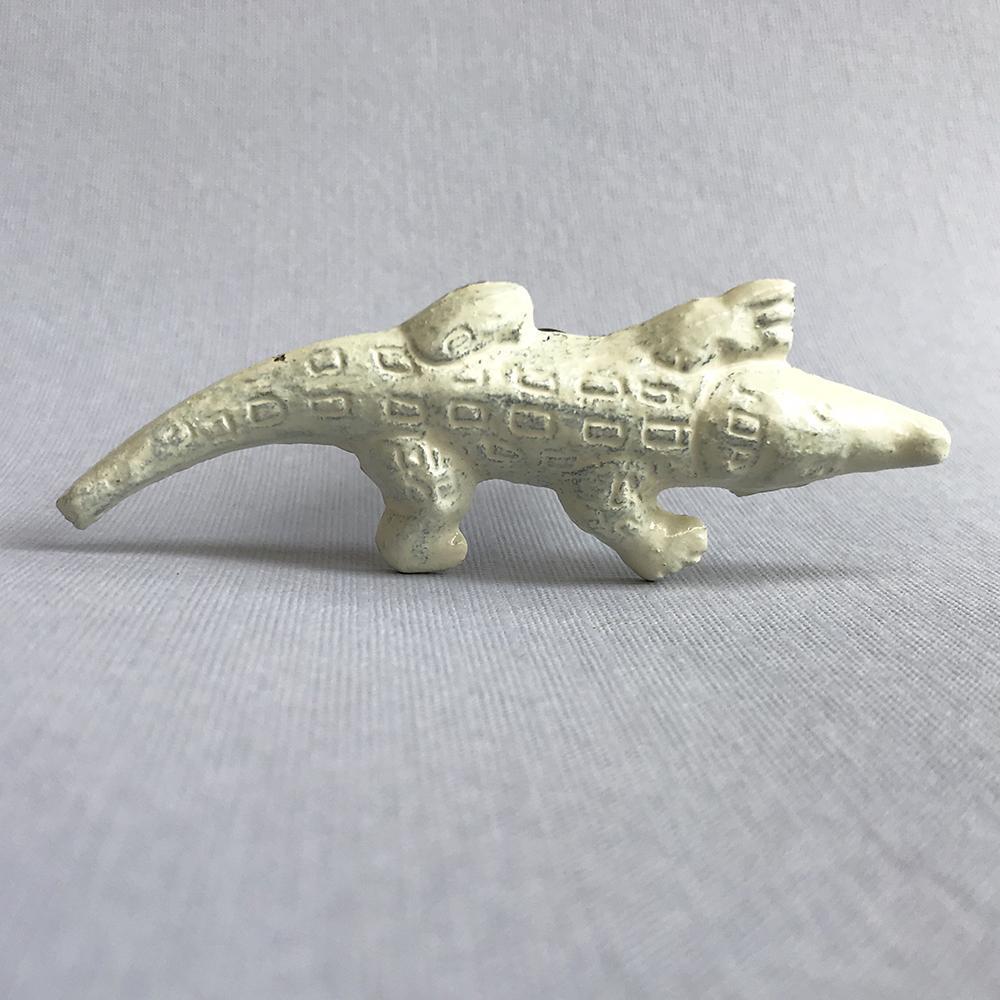 White Metal Crocodile Knob  Drawer Pulls and Cabinet Knobs